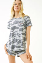 Load image into Gallery viewer, camoflauge tee
